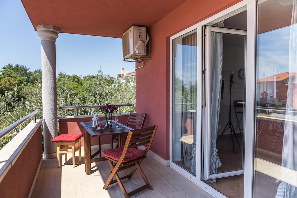 Apartments Roza Medulin Exterior photo